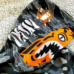 話題コラボ★BAPE x Undefeated Tiger Shark★関税負担なし Bape X Undefeated Bape Tiger Shark Hoodie Bape A | Depop